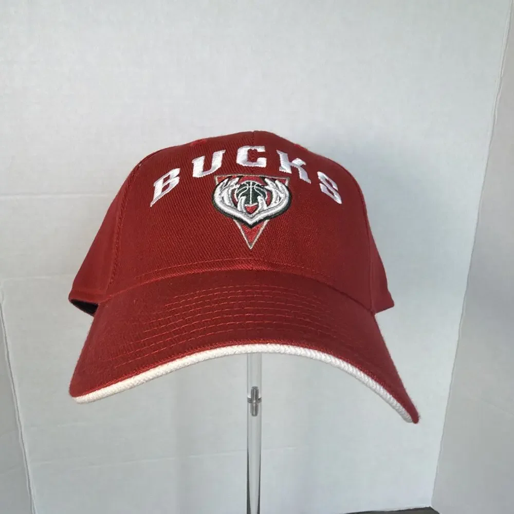 Deadstock 2006 NBA Elevation Milwaukee Bucks Burnt Red Fitted Hat M